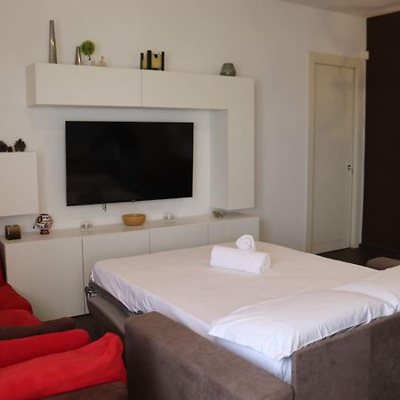 Bari Airport Seaview Apartment Luaran gambar