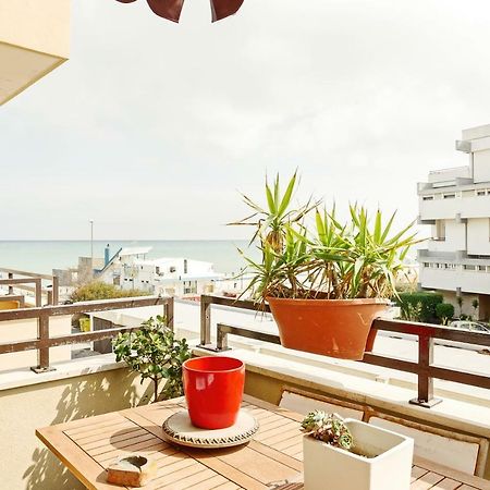 Bari Airport Seaview Apartment Luaran gambar