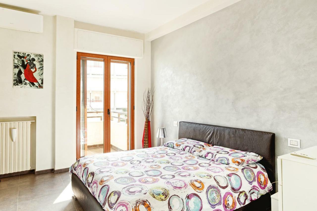 Bari Airport Seaview Apartment Luaran gambar